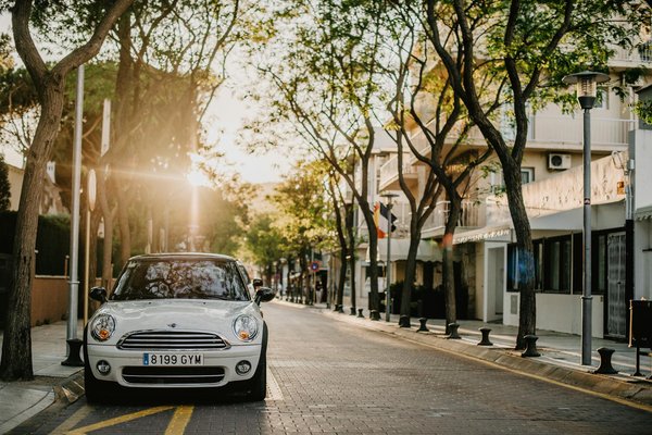 L"impact captivant de l"art aborigène sur les tendances des pratiques artistiques modernes
